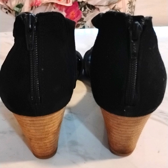 Sofft Wedge Comfort Sandal - Picture 6 of 6